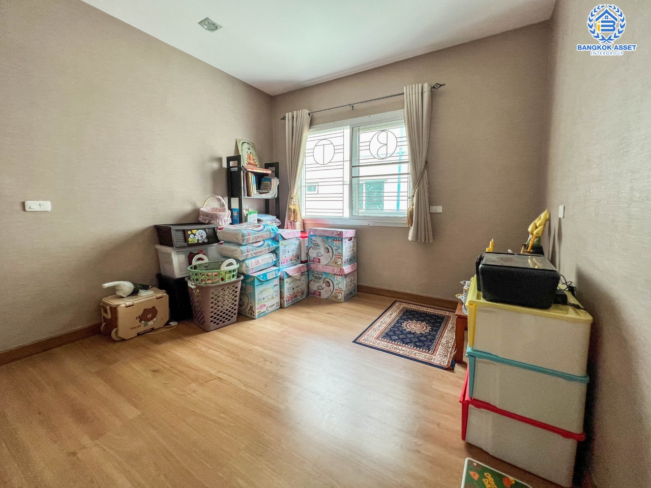 *****ทาวน์โฮมมือสองนนทบุรี ม.โกลเด้นทาวน์ ปิ่นเกล้า-จรัญฯ เนื้อที่ 22.6 ตร.ว. ฟังก์ชัน 5 นอน 4 น้ำ หน้ากว้าง 5 เมตร กว้างขวางอยู่สบาย บนทำเลชื่อมต่อหลายเส้นทาง ใกล้รถไฟฟ้าสายสีแดงอ่อน "สถานีบางบำหรุ" และ รถไฟฟ้าสายสีน้ำเงิน "สถานีบางอ้อ"